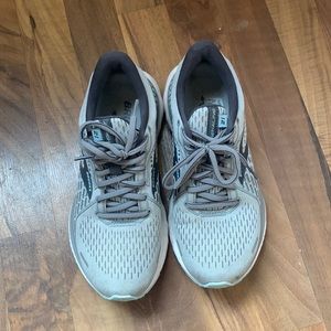 Brooks running shoes/sneakers